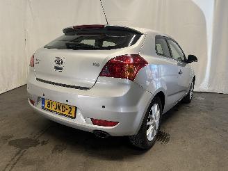 Kia Cee d Cee'd Sporty Wagon (EDF) Combi 1.4 16V (G4FA) [80kW]  (09-2007/12-2012=
) picture 5