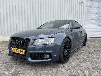krockskadad bil auto Audi A5 A5 (8T3) Coupé 2.0 FSI 16V (CDNB(Euro 5)) [132kW]  (11-2008/07-2011)= 2009/11