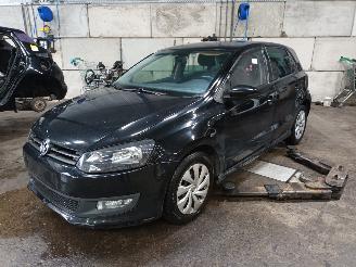 Coche siniestrado Volkswagen Polo Polo V (6R) Hatchback 1.2 TDI 12V BlueMotion (CFWA(Euro 5)) [55kW]  (1=
0-2009/05-2014) 2012/8