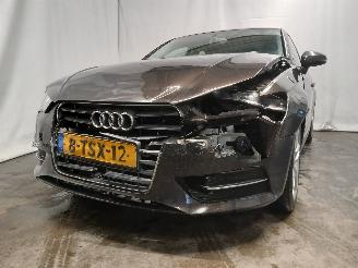 krockskadad bil auto Audi A3 A3 Sportback (8VA/8VF) Hatchback 5-drs 1.2 TFSI 16V (CJZA(Euro 5)) [77=
kW]  (05-2013/03-2020) 2014/5