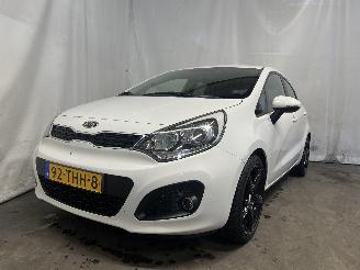 uszkodzony samochody osobowe Kia Rio Rio III (UB) Hatchback 1.2 CVVT 16V (G4LA5) [63kW]  (09-2011/12-2017) 2012/2