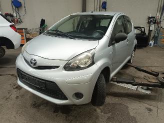 Démontage voiture Toyota Aygo Aygo (B10) Hatchback 1.0 12V VVT-i (1KR-FE) [50kW]  (07-2005/05-2014) 2013/8
