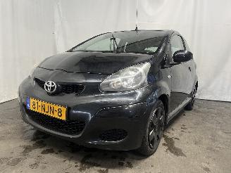 krockskadad bil auto Toyota Aygo Aygo (B10) Hatchback 1.0 12V VVT-i (1KR-FE) [50kW]  (07-2005/05-2014) 2010/9
