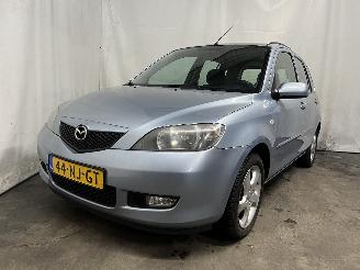 damaged passenger cars Mazda 2 2 (NB/NC/ND/NE) Hatchback 1.4 16V (FXJA) [58kW]  (04-2003/06-2007) 2003/10