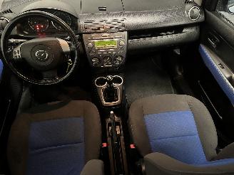 Mazda 2 2 (NB/NC/ND/NE) Hatchback 1.4 16V (FXJA) [58kW]  (04-2003/06-2007) picture 11