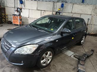 Vrakbiler auto Kia Cee d Cee'd Sporty Wagon (EDF) Combi 1.6 CVVT 16V (G4FC) [93kW]  (09-2007/12=
-2012) 2008/7