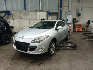 Uttjänta bilar auto Renault Mégane Megane III Coupe (DZ) Hatchback 3-drs 1.4 16V TCe 130 (H4J-700(H4J-A7)=
) [96kW]  (04-2009/02-2016) 2010/6