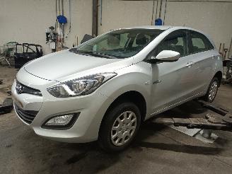 Salvage car Hyundai I-30 i30 (GDHB5) Hatchback 1.6 GDI Blue 16V (G4FD(Euro 4)) [99kW]  (12-2011=
/12-2016) 2012/10