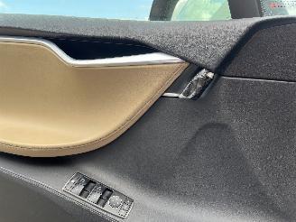 Tesla Model S Model S Liftback 85 (L1S) [270kW]  (09-2012/02-2016) picture 12