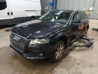 Salvage car Audi A4 A4 Avant (B8) Combi 1.8 TFSI 16V (CCUA) [118kW]  (11-2007/03-2012) 2009/3