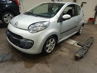 Vrakbiler auto Citroën C1 C1 Hatchback 1.0 12V (1KR-FE(CFB)) [50kW]  (06-2005/09-2014) 2006/4