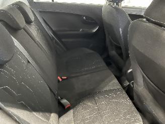 Kia Picanto Picanto (TA) Hatchback 1.0 12V (G3LA) [51kW]  (05-2011/06-2017) picture 9