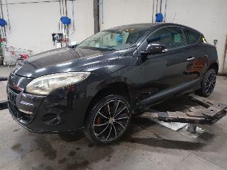 Uttjänta bilar auto Renault Mégane Megane III Coupe (DZ) Hatchback 3-drs 1.6 16V (K4M-858(K4M-R8)) [81kW]=
  (11-2008/08-2015) 2010/3