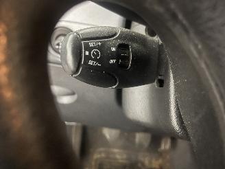 Peugeot Partner Partner Combispace MPV 1.6 16V (TU5JP4(NFU)) [80kW]  (07-2001/03-2008)= picture 16