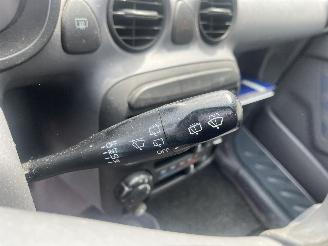 Hyundai Atos Atos Hatchback 1.1 12V (G4HD) [43kW]  (05-2003/05-2005) picture 15