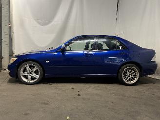 Lexus IS IS (E1) Sedan 200 2.0 24V (1G-FE) [114kW]  (04-1999/07-2005) picture 4
