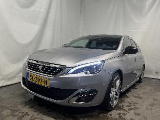 Vaurioauto  passenger cars Peugeot 308 308 SW (L4/L9/LC/LJ/LR) Combi 5-drs 1.2 12V e-THP PureTech 130 (EB2DTS=
(HNY)) [96kW]  (03-2014/06-2021) 2015/6