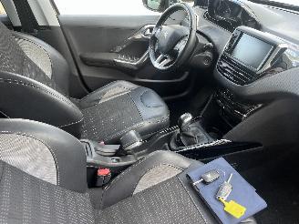 Peugeot 2008 2008 (CU) MPV 1.2 12V e-THP PureTech 110 (EB2DT(HNZ)) [81kW]  (01-2015=
/12-2019) picture 7