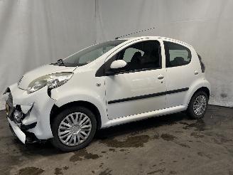 Citroën C1 C1 Hatchback 1.0 12V (384F(CFA)) [50kW]  (06-2005/09-2014) picture 3