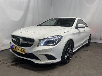 Auto incidentate Mercedes Cla-klasse CLA (117.3) Sedan 1.6 CLA-180 16V (M270.910) [90kW]  (01-2013/03-2019)= 2013/10