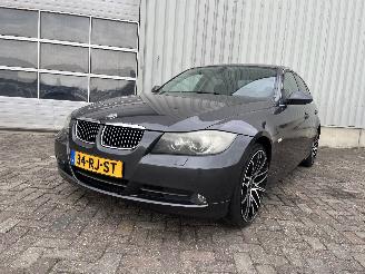 Schadeauto BMW 3-serie 3 serie (E90) Sedan 325i 24V (N52-B25A) [160kW]  (12-2004/12-2011) 2005/4