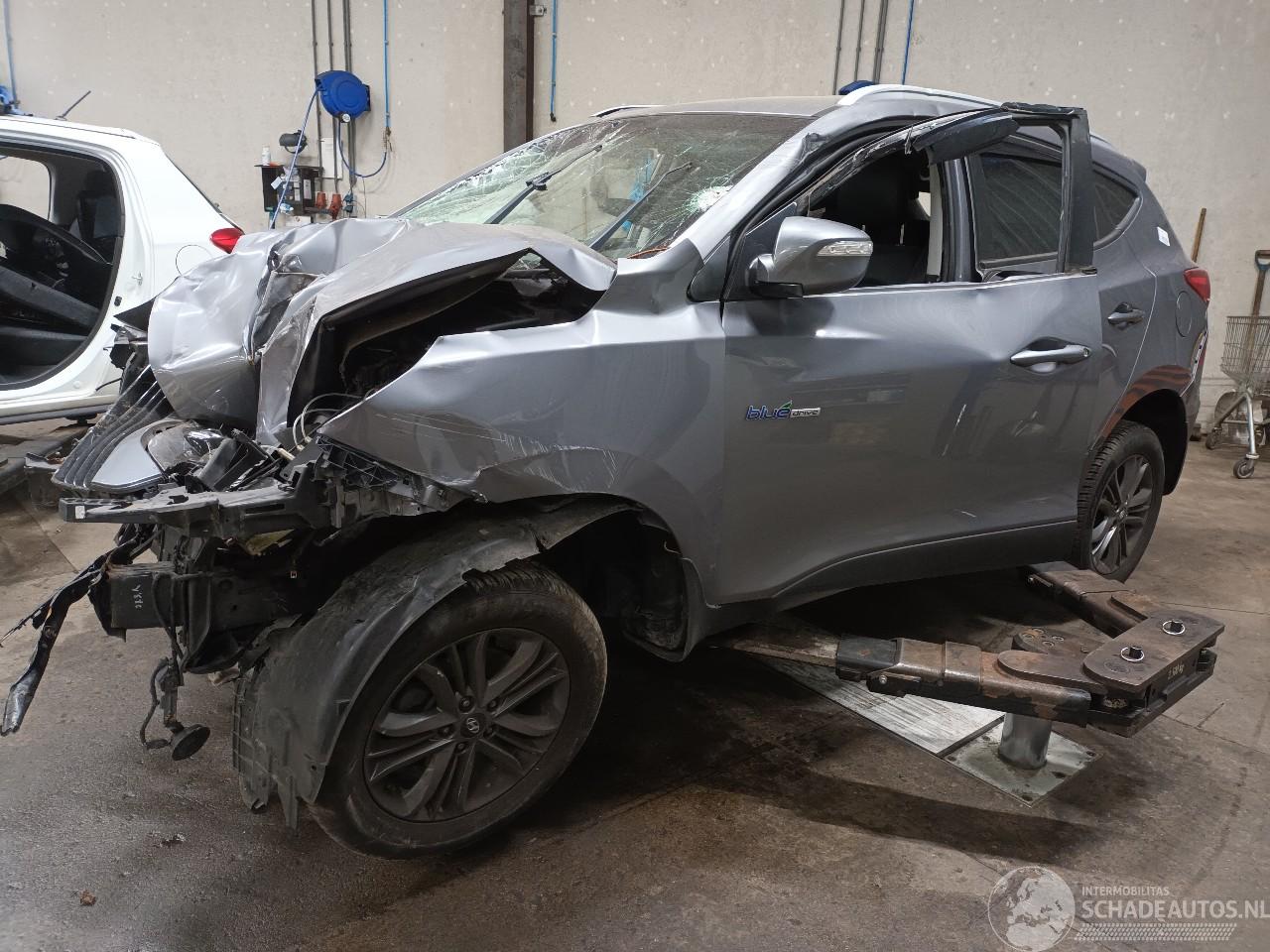 Hyundai Ix35 iX35 (LM) SUV 1.6 GDI 16V (G4FD(Euro 4)) [99kW]  (11-2010/09-2015)