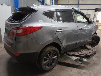 Hyundai Ix35 iX35 (LM) SUV 1.6 GDI 16V (G4FD(Euro 4)) [99kW]  (11-2010/09-2015) picture 3