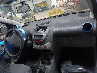 Peugeot 107 107 Hatchback 1.0 12V (384F(1KR)) [50kW]  (06-2005/05-2014) picture 5