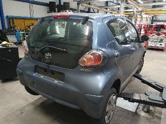 Toyota Aygo Aygo (B10) Hatchback 1.0 12V VVT-i (1KR-FE) [50kW]  (07-2005/05-2014) picture 3