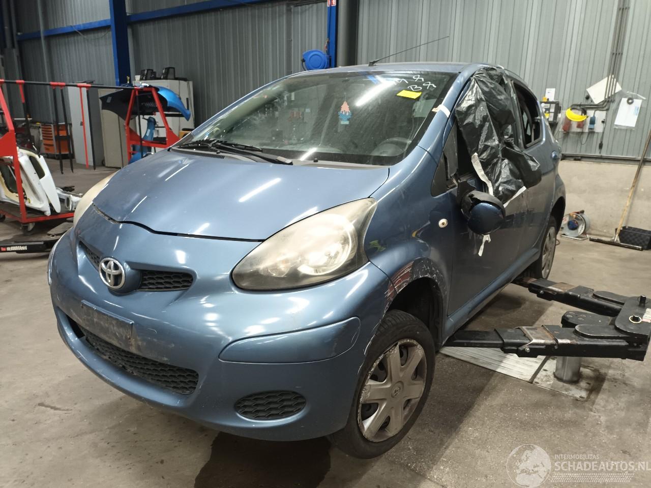 Toyota Aygo Aygo (B10) Hatchback 1.0 12V VVT-i (1KR-FE) [50kW]  (07-2005/05-2014)