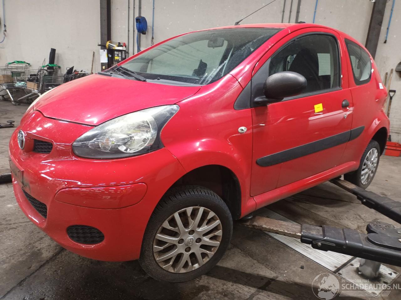 Toyota Aygo Aygo (B10) Hatchback 1.0 12V VVT-i (1KR-FE) [50kW]  (07-2005/05-2014)