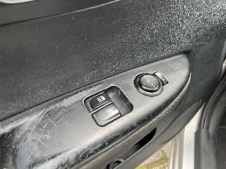 Hyundai I-20 i20 Hatchback 1.2i 16V (G4LA) [63kW]  (03-2012/12-2015) picture 13