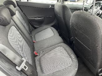 Hyundai I-20 i20 Hatchback 1.2i 16V (G4LA) [63kW]  (03-2012/12-2015) picture 9