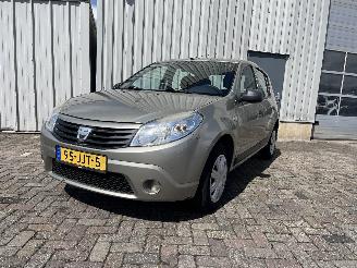 skadebil auto Dacia Sandero Sandero I (BS) Hatchback 1.6 (K7M-710) [64kW]  (06-2008/12-2012) 2009/6