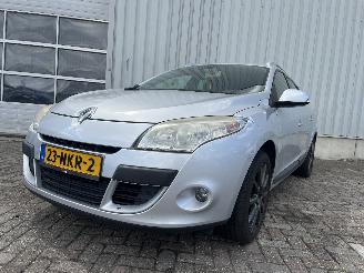 Avarii autoturisme Renault Mégane Megane III Grandtour (KZ) Combi 5-drs 1.6 16V (K4M-848(K4M-P8)) [74kW]=
  (05-2009/02-2016) 2010/10
