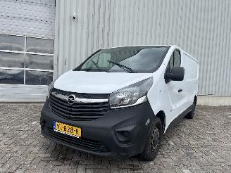krockskadad bil auto Opel Vivaro Vivaro Van 1.6 CDTI BiTurbo 120 (R9M-450(R9M-D4)) [88kW]  (06-2014/12-=
2019) 2015/1