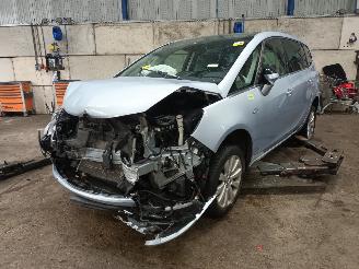 Salvage car Opel Zafira Zafira Tourer (P12) MPV 1.6 CDTI 16V ecoFLEX 136 (B16DTH) [100kW]  (02=
-2013/05-2016) 2015/12