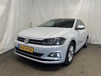 uszkodzony samochody osobowe Volkswagen Polo Polo VI (AW1) Hatchback 5-drs 1.0 TSI 12V (DUSB) [70kW]  (06-2017/...)= 2020/1