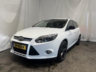 damaged passenger cars Ford Focus Focus 3 Wagon Combi 1.0 Ti-VCT EcoBoost 12V 125 (M1DA(Euro 5)) [92kW] =
 (02-2012/05-2018) 2012/12