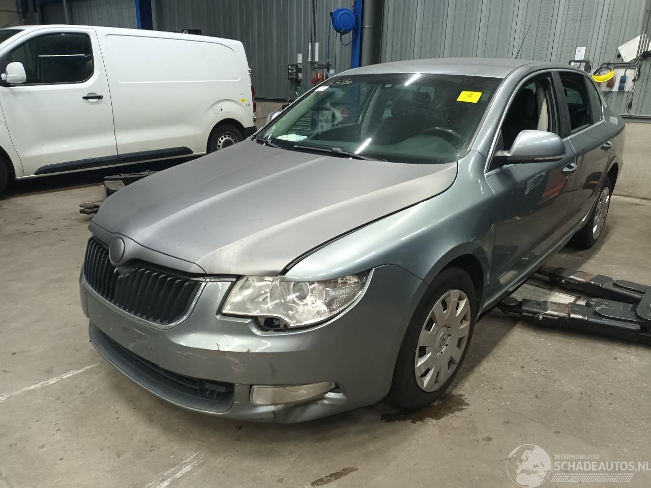 Skoda Superb Superb (3TAA) Hatchback 1.9 TDI (BLS) [77kW]  (03-2008/09-2010)