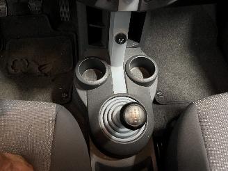 Mitsubishi Colt Colt (Z2/Z3) Hatchback 1.3 16V (4A90) [70kW]  (06-2004/06-2012) picture 17