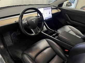 Tesla Model 3 Model 3 Sedan Long Range AWD 75 kWh (3D5) [258kW]  (06-2018/...) picture 17
