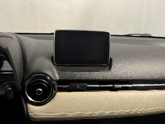 Mazda 2 2 (DJ/DL) Hatchback 1.5 SkyActiv-G 90 (P5Y6) [66kW]  (08-2014/11-2017)= picture 16