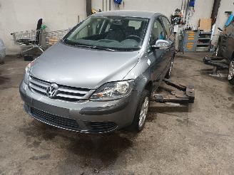 disassembly passenger cars Volkswagen Golf Golf Plus (5M1/1KP) MPV 1.6 FSI 16V (BLF(Euro 4)) [85kW]  (12-2004/05-=
2008) 2005/5