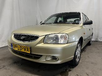 Coche accidentado Hyundai Accent Accent Hatchback 1.5i 12V (G4EB) [65kW]  (01-2000/11-2005) 2002/11