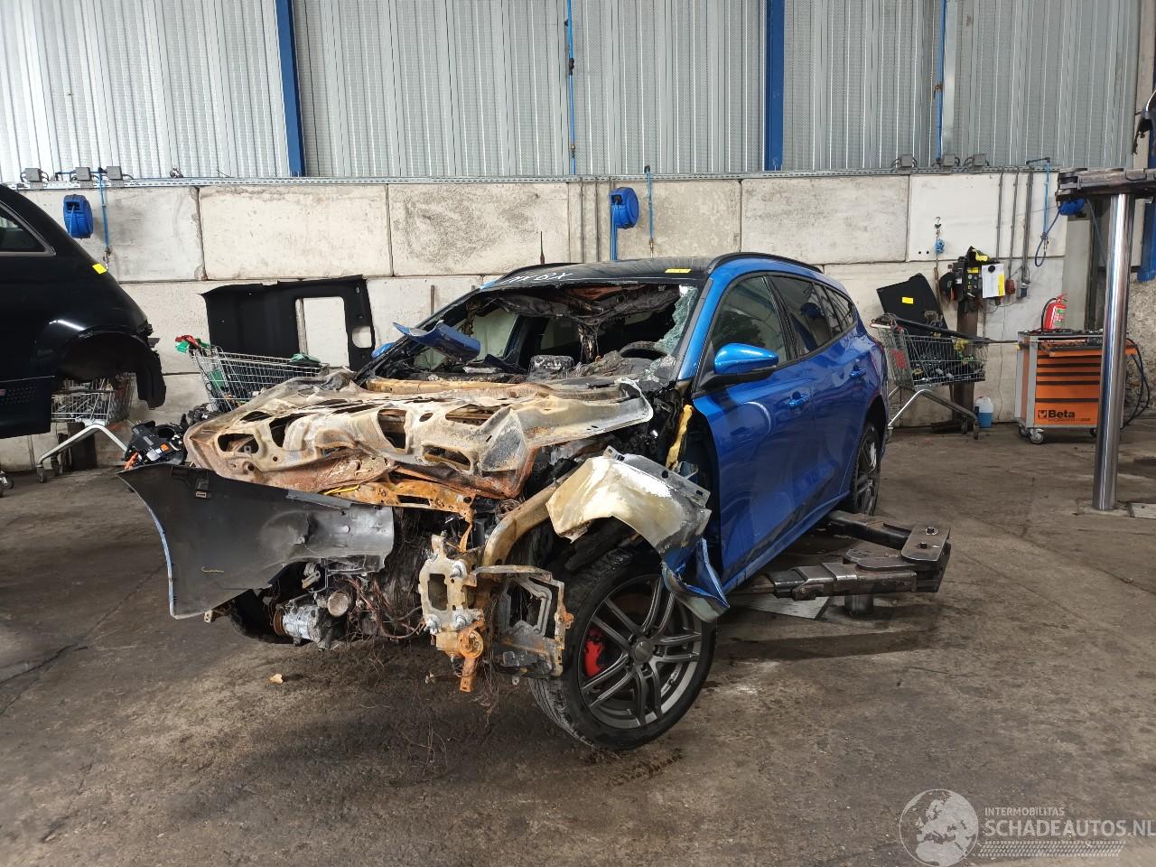 Ford Focus Focus 4 Wagon Combi 1.0 Ti-VCT EcoBoost 12V 125 (B7DA) [92kW]  (09-201=
8/12-2025)