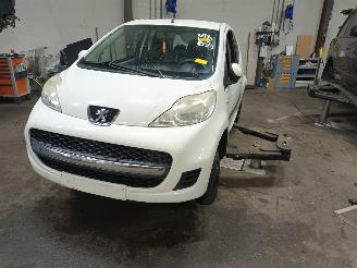 Uttjänta bilar auto Peugeot 107 107 Hatchback 1.0 12V (384F(1KR)) [50kW]  (06-2005/05-2014) 2009/4