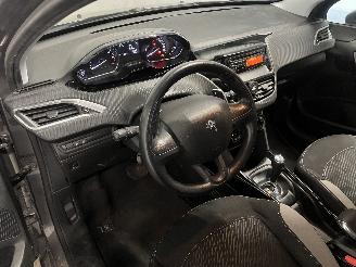 Peugeot 2008 2008 (CU) MPV 1.2 Vti 12V PureTech 82 (EB2F(HMZ)) [60kW]  (03-2013/12-=
2018) picture 12
