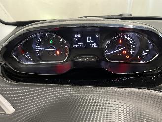 Peugeot 2008 2008 (CU) MPV 1.2 Vti 12V PureTech 82 (EB2F(HMZ)) [60kW]  (03-2013/12-=
2018) picture 16