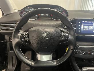 Peugeot 308 308 SW (L4/L9/LC/LJ/LR) Combi 5-drs 1.2 12V e-THP PureTech 110 (EB2DT(=
HNZ)) [81kW]  (03-2014/12-2021) picture 15